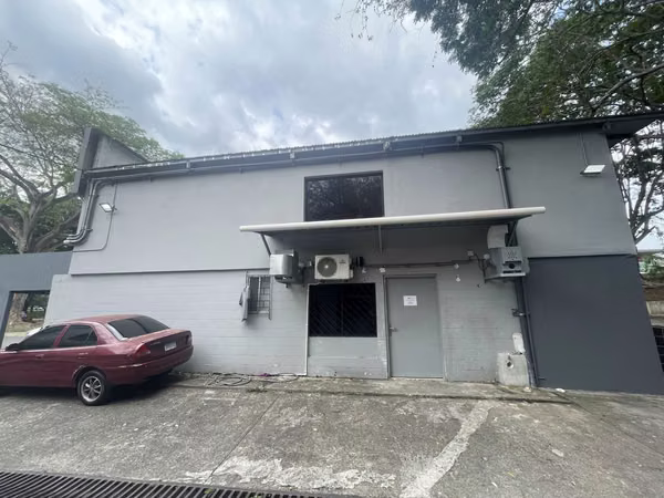 Building for sale located in LA BOCA Canal Area