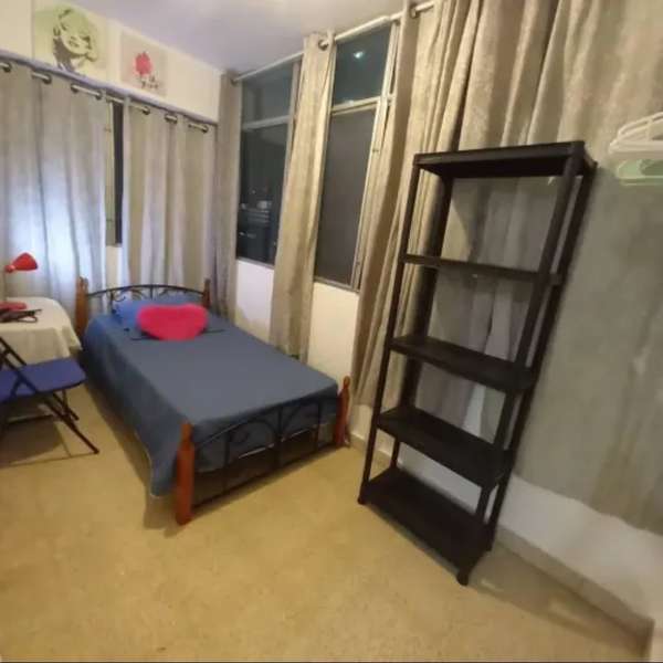 Excusive room for DAMAS, by the METRO of the Church of Carmen ready to occupy,