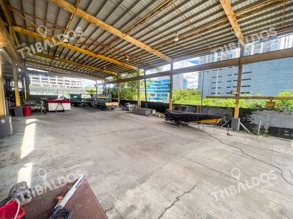 Office building with warehouses for sale