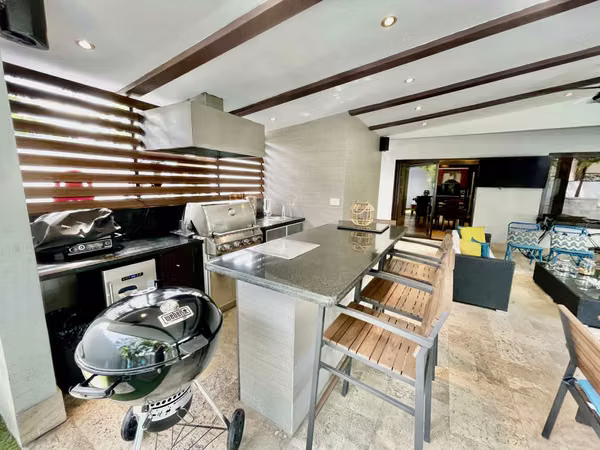 House sale in Costa del Este - Antigua