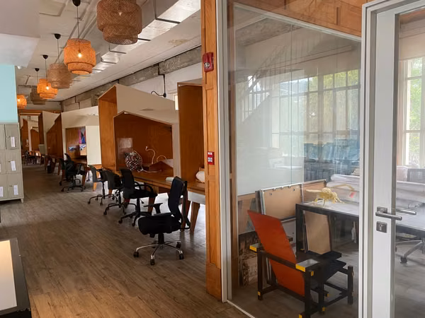 Office Rental - Casco Antiguo
