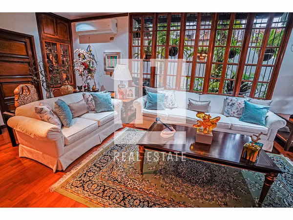 Se vende casa en la Alameda