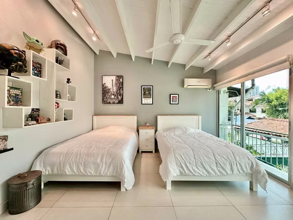 For Sale house in La Alameda, Bethania