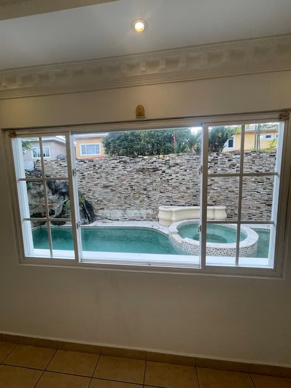 Luxury house in private community costa del este