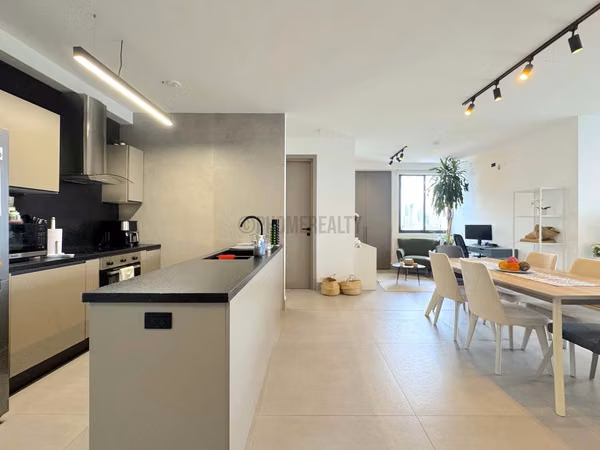 Comfortable Apartment for Sale in Coco del Mar