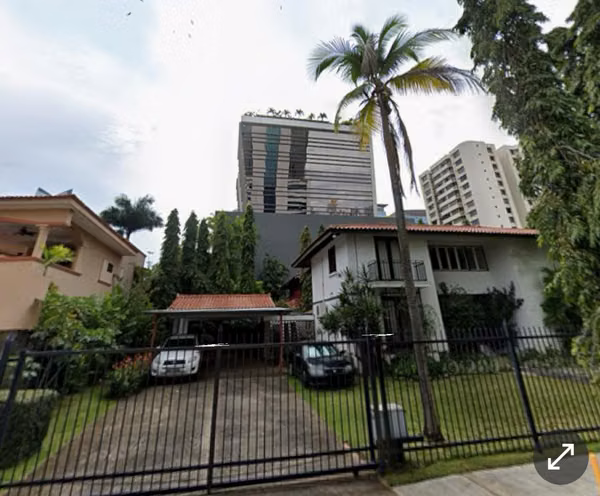 House for sale in Obarrio, 1070m2 of land