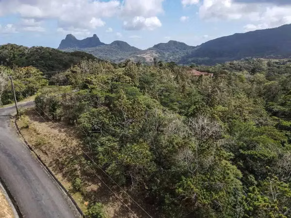 Lote en Esquina en Venta en Asturias, Altos del Maria