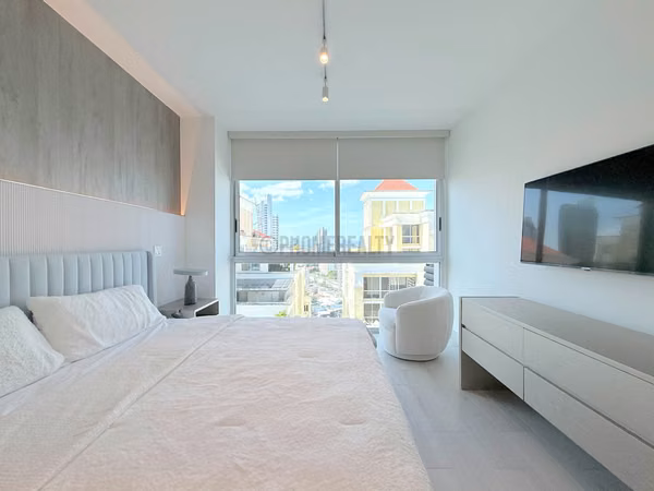 Spacious Apartment in Obarrio Available for Sale