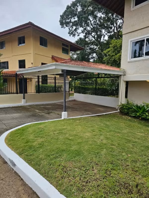 LARGE HOUSE, REMODELED, VERY QUIET AREA, SEE IT AND OFFER