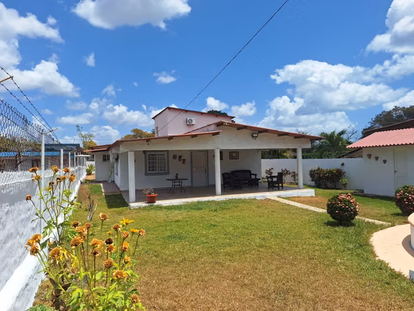 3-Bedroom Beach House with Pool and Jacuzzi in Costa Esmeralda