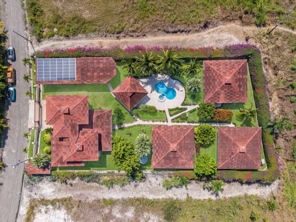 Multi family property for sale in Golden Reef, Santa Clara