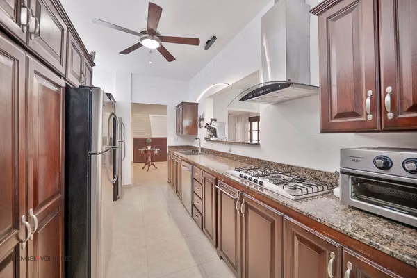 Multi family property for sale in Golden Reef, Santa Clara