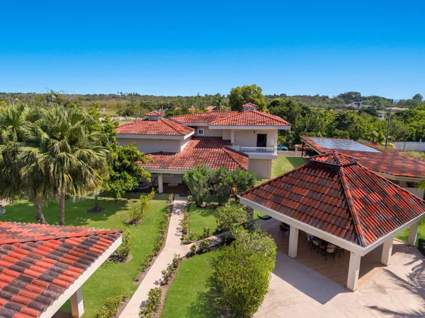 Multi family property for sale in Golden Reef, Santa Clara