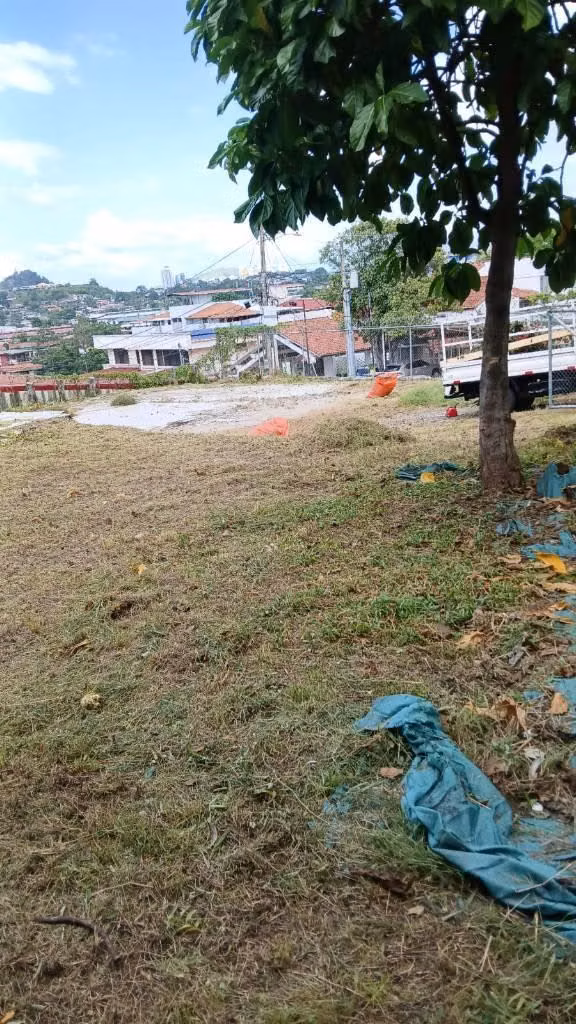 TERRENO  URBANIZACION LOS ANGELES - LOTE L-17