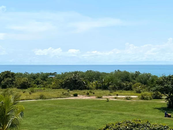 Beachfront Condo for Sale in Playa Blanca – Stunning Ocean Views!