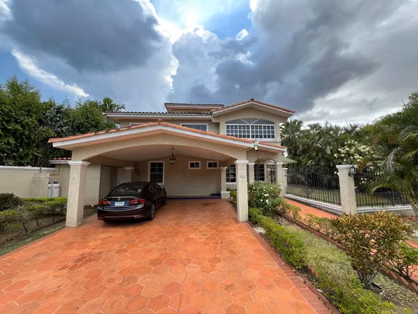 Venta de Casa en Costa del Este, PH Costa Bella, 612m2 de Terreno