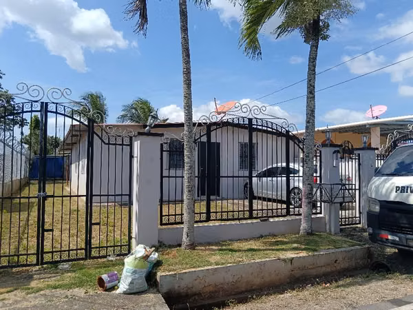 Vacamonte 239m2 3r 1b $76,000