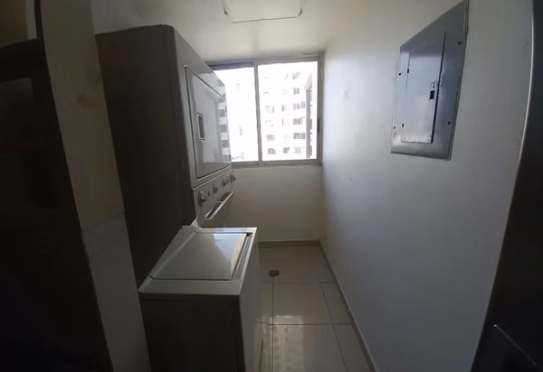 Apartment for sale in San Francisco Bay, Tower 200