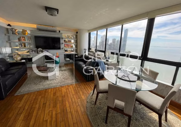 Furnished and remodeled apartment for sale in Balboa Avenue (PH Condesa del Mar)