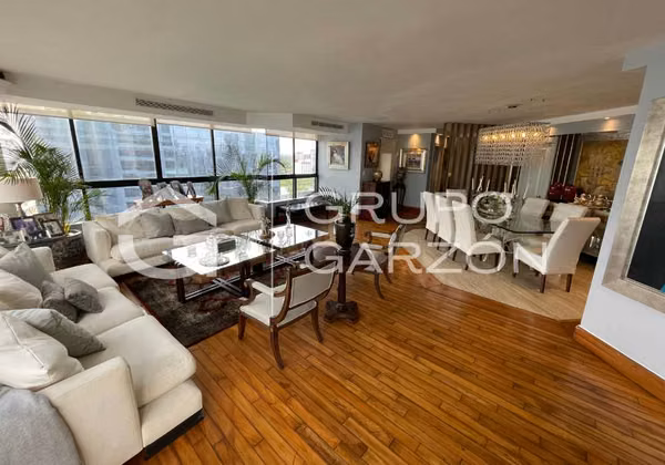 Furnished and remodeled apartment for sale in Balboa Avenue (PH Condesa del Mar)