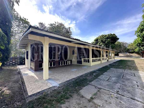 Oportunidad! Se Vende Casa Campestre con Piscina