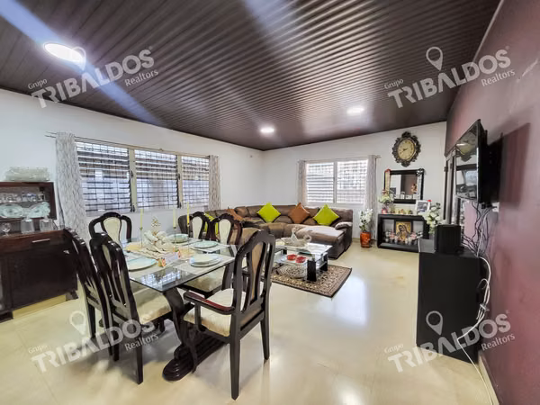 VENTA DE TERRENO CON CASA EN  COCO DEL MAR