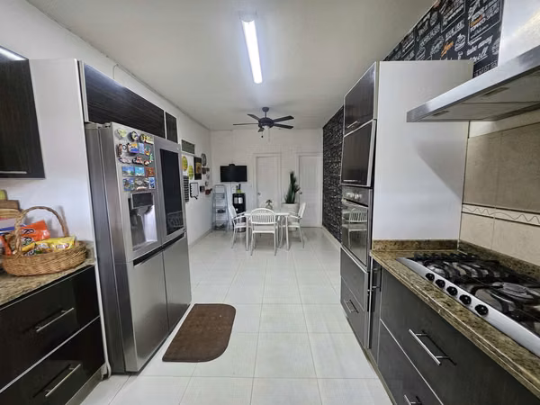 VENTA DE CASA UNIFAMILIAR EN FUENTE DEL FRESNO CONDADO DEL REY REMODELADA