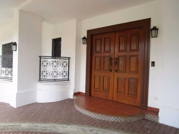 For sale beautiful residence San Francisco/Altos del Golf