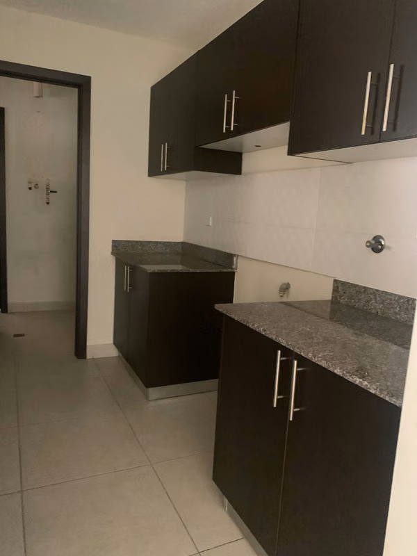 BANK SELLS HOUSE IN PH SF WOODLANDS