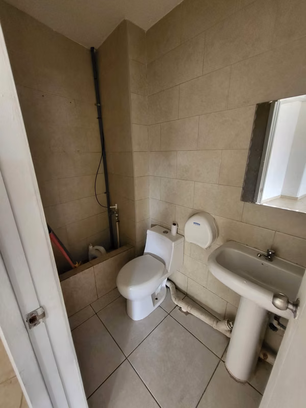 ALQUILER LOCAL COMERCIAL EN PLANTA BAJA A PASOS DE LA 5 DE MAYO