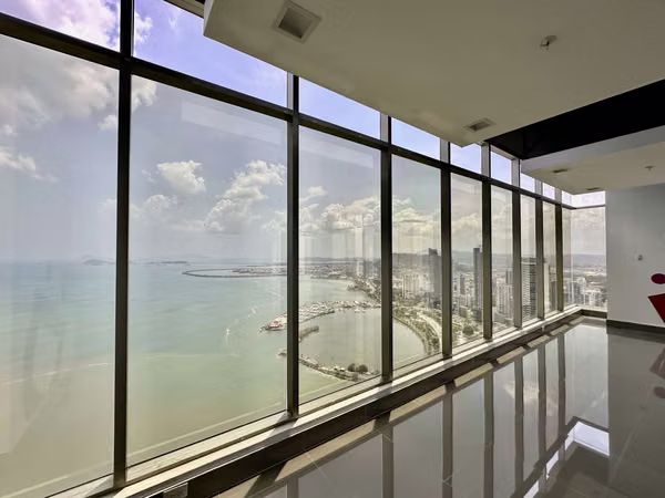 Se Alquila Oficina de 1,417m2 en Torre BICSA, Avenida  Balboa