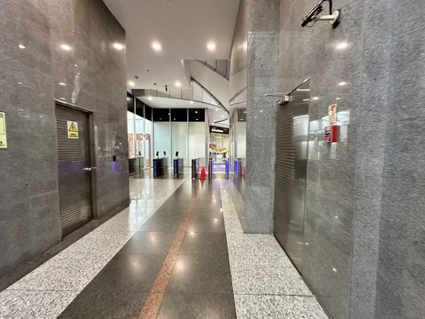 Se Alquila Oficina de 1,174 m2 en Torres de Las Americas, Punta Pacifica