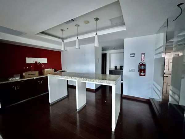 Se Alquila Oficina de 1,174 m2 en Torres de Las Americas, Punta Pacifica
