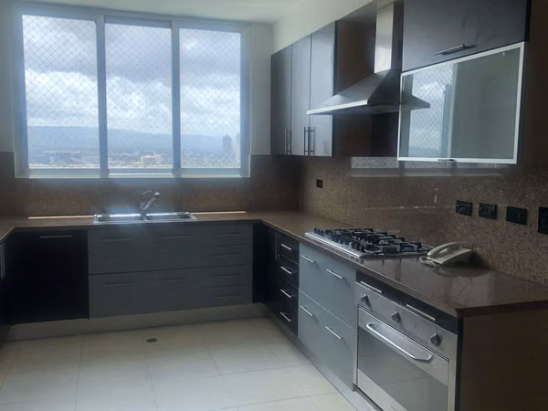 Venta de Apartamento en PH Murano, Costa del Este