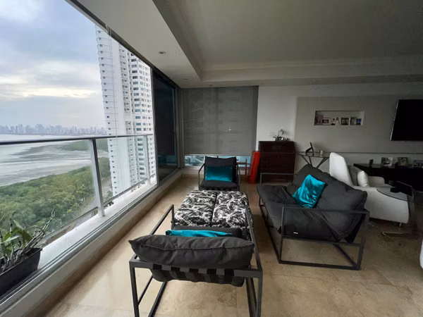 Venta de Apartamento en PH Murano, Costa del Este