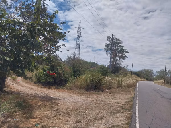 Se vende terreno frente a la via El Copé, Penonomé Coclé 2.1 HAS