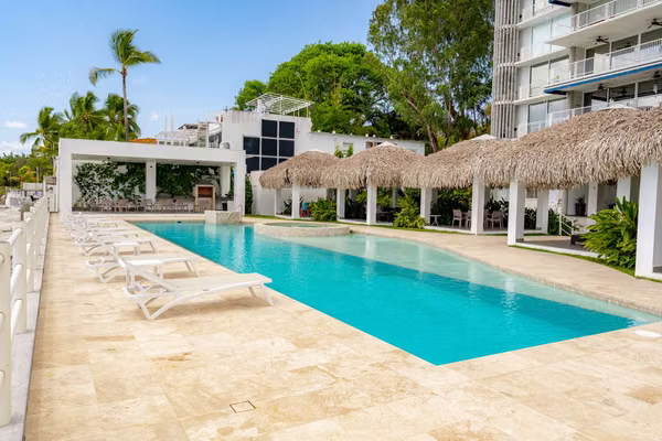 SPECTACULAR 4-BEDROOM OCEANFRONT APARTMENT IN FARALLON, PANAMA