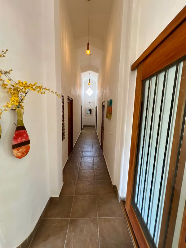 BOAT TIP HOUSE FOR SALE