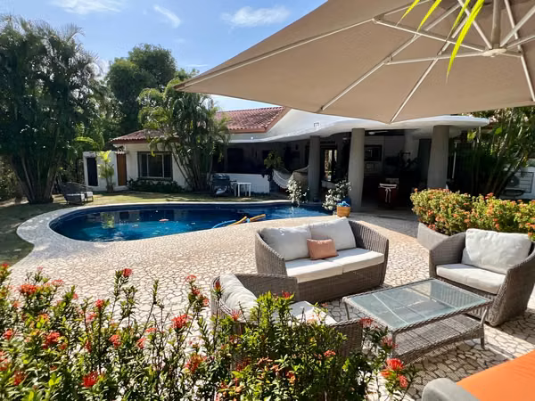 BOAT TIP HOUSE FOR SALE