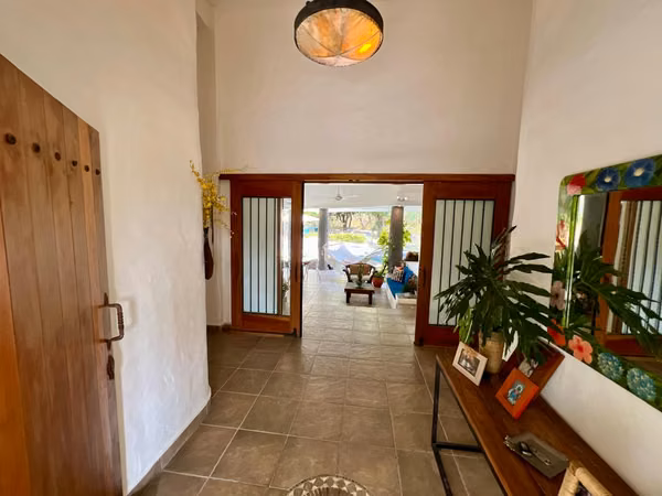 BOAT TIP HOUSE FOR SALE