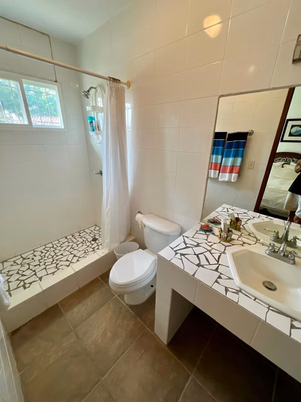 BOAT TIP HOUSE FOR SALE