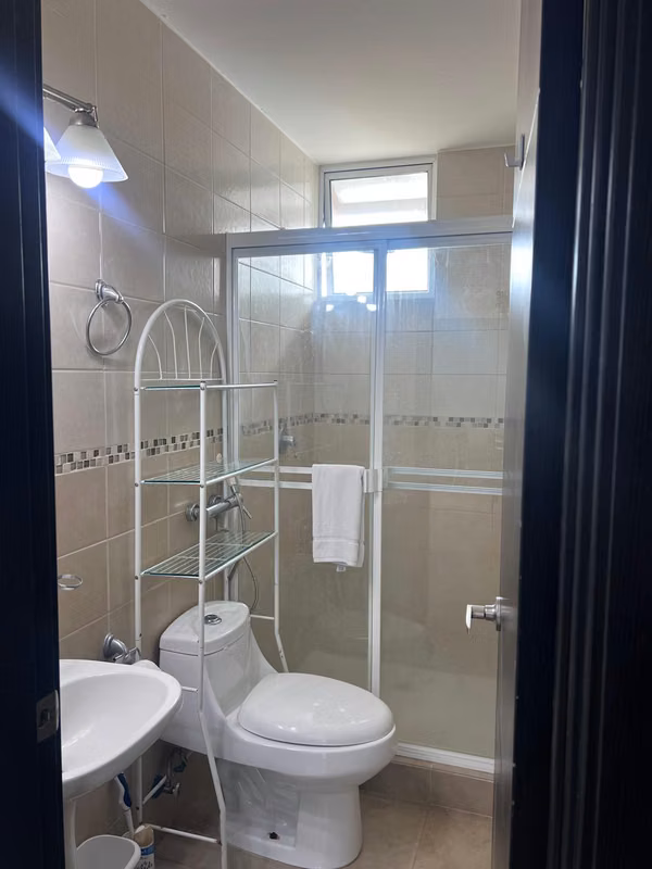 2 Bedroom/2 Fontenella apartment bath located in San Carlos