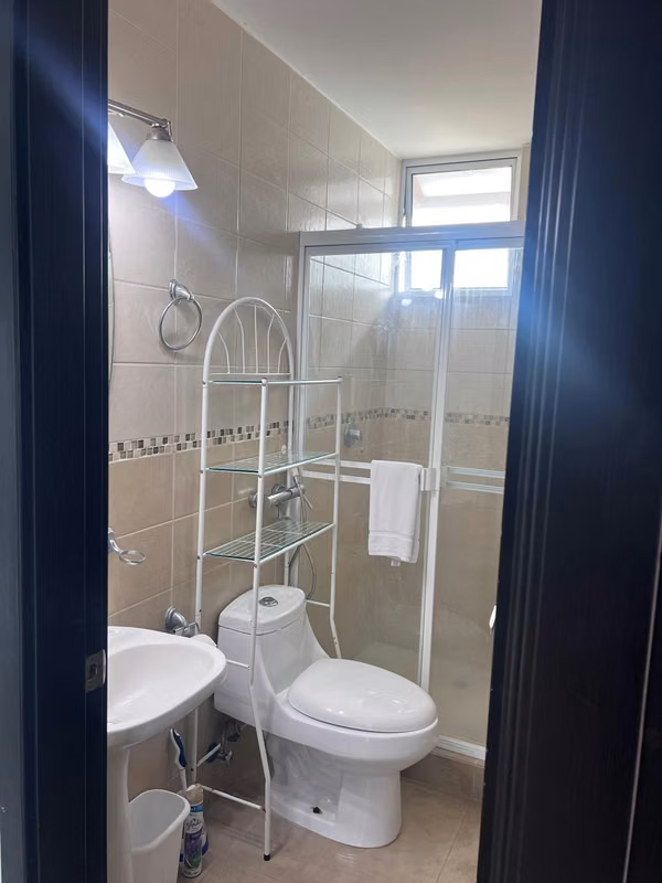 2 Bedroom/2 Fontenella apartment bath located in San Carlos