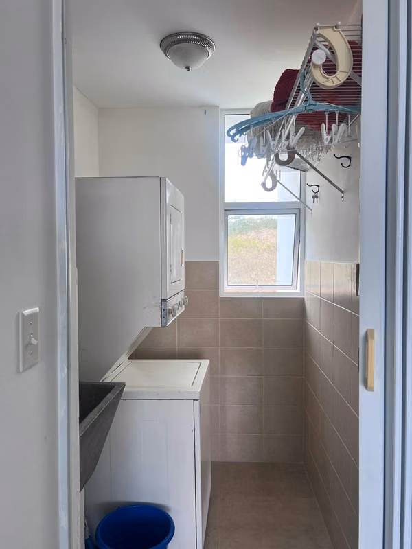 2 Bedroom/2 Fontenella apartment bath located in San Carlos