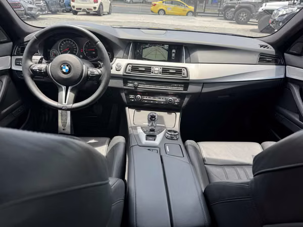 BMW M5 2015