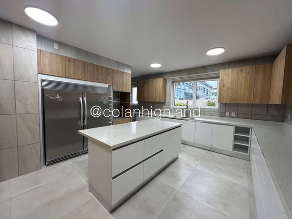 Venta Casa Unifamiliar de 688.38 m2 de Terreno en The Woods, Santa Maria