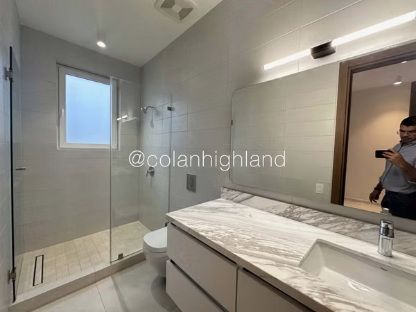 Venta Casa Unifamiliar de 688.38 m2 de Terreno en The Woods, Santa Maria