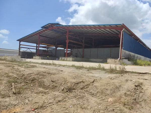 Venta en Parque Industrial Las Américas Bodega Industrial de 8300M2 Panamá Este Pacora