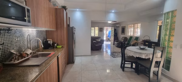 Exclusive In Coronado : Two Homes, One Private Paradise