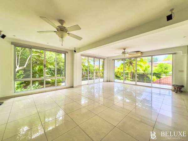 FOR SALE – FULLY RENOVATED DUPLEX WITH APPLIANCES IN ALBROOK (4)